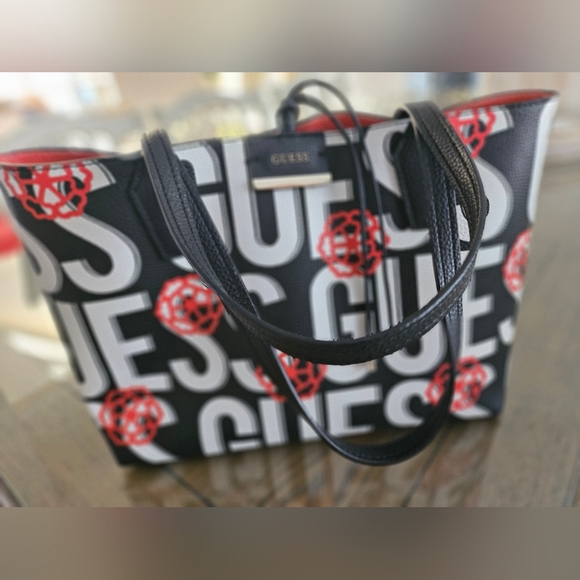 GUESS Black and Coral Tote with large detachable pouch. - Picture 7 of 9